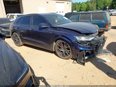 AUDI Q8 2021