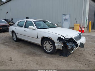 LINCOLN TOWN CAR 2003
