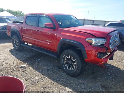 TOYOTA TACOMA 2017