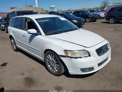 VOLVO V50 2010