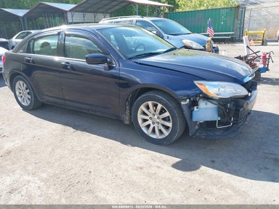 CHRYSLER 200 2011