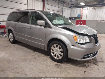 CHRYSLER TOWN & COUNTRY 2016
