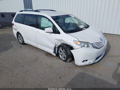 TOYOTA SIENNA 2015