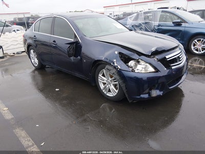 INFINITI Q40 2015