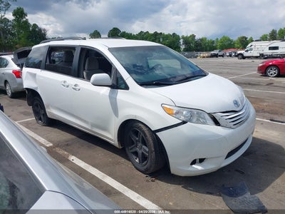 TOYOTA SIENNA 2015