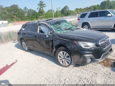 SUBARU OUTBACK 2018