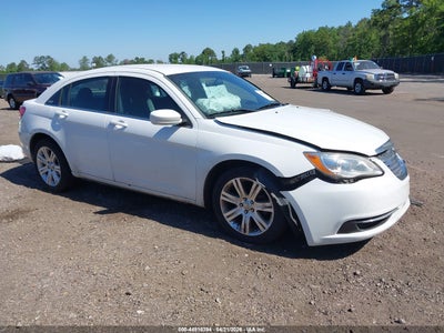 CHRYSLER 200 2013