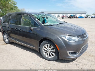 CHRYSLER PACIFICA 2018