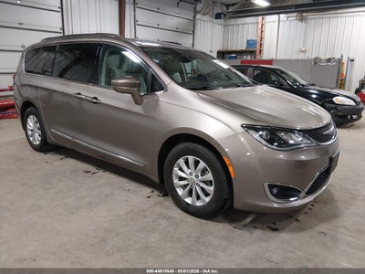 CHRYSLER PACIFICA 2017