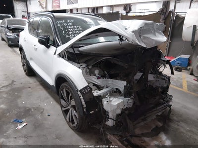 VOLVO XC40 RECHARGE PURE ELECTRIC 2021