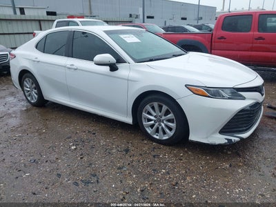 TOYOTA CAMRY 2018