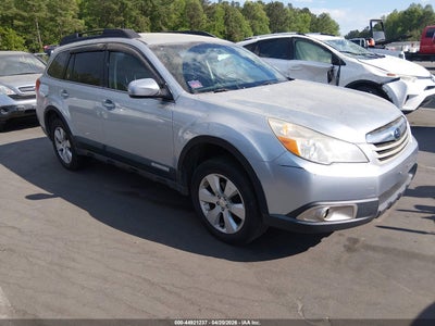 SUBARU OUTBACK 2012