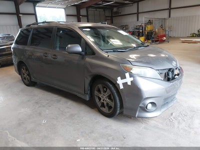 TOYOTA SIENNA 2011