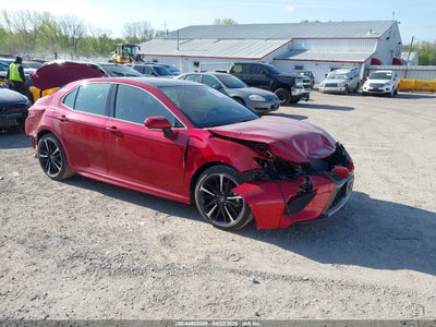 TOYOTA CAMRY 2020