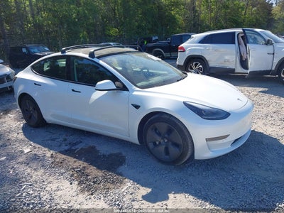 TESLA MODEL 3 2021