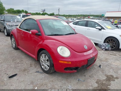 VOLKSWAGEN NEW BEETLE 2010