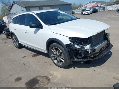 VOLVO V60 CROSS COUNTRY 2017