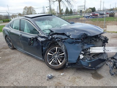 TOYOTA CAMRY 2018