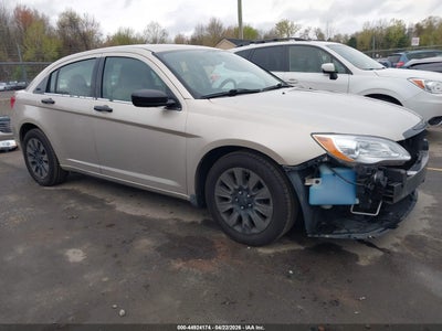 CHRYSLER 200 2013