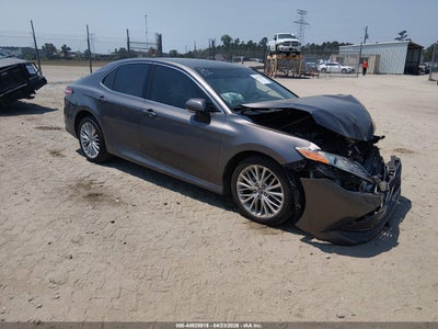 TOYOTA CAMRY 2018