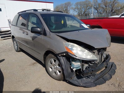 TOYOTA SIENNA 2010