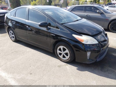 TOYOTA PRIUS 2015
