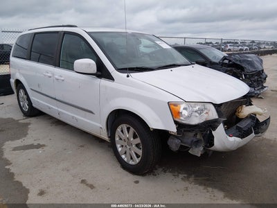 CHRYSLER TOWN & COUNTRY 2015