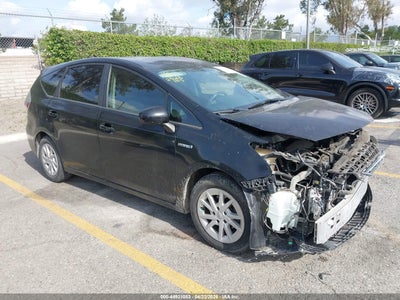 TOYOTA PRIUS V 2012