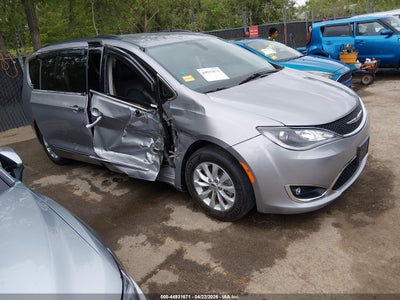 CHRYSLER PACIFICA 2017