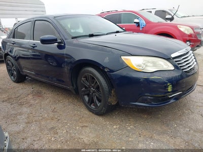 CHRYSLER 200 2013