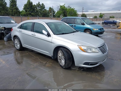 CHRYSLER 200 2011