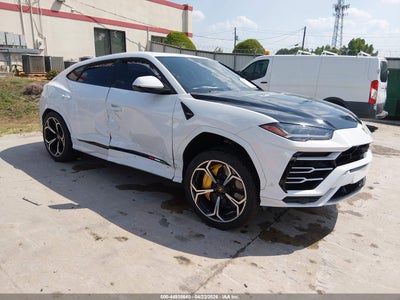 LAMBORGHINI URUS 2020