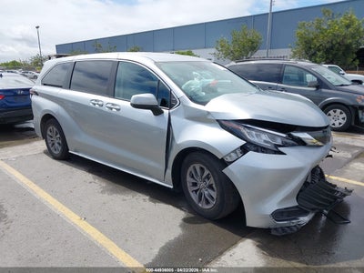 TOYOTA SIENNA 2023
