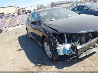 TOYOTA CAMRY 2014
