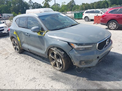 VOLVO XC40 2020