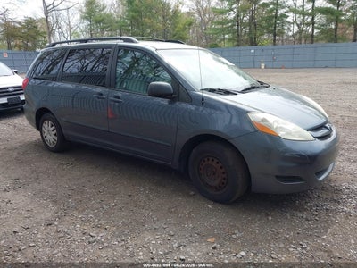 TOYOTA SIENNA 2009