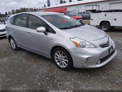 TOYOTA PRIUS V 2013