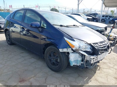 TOYOTA PRIUS 2015