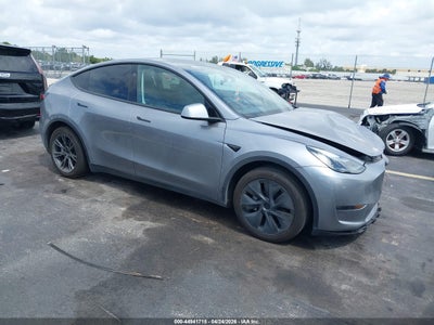TESLA MODEL Y 2025