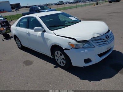 TOYOTA CAMRY 2011