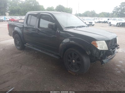 NISSAN FRONTIER 2014