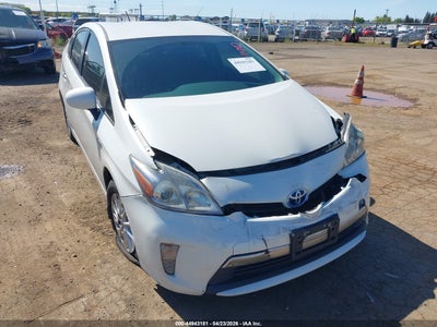 TOYOTA PRIUS PLUG-IN 2014