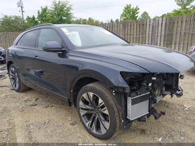 AUDI Q8 2025