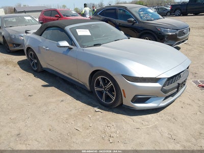 FORD MUSTANG 2025
