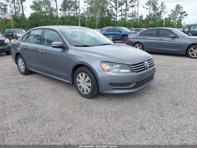 VOLKSWAGEN PASSAT 2013