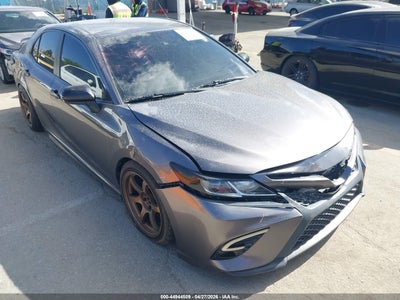 TOYOTA CAMRY 2019