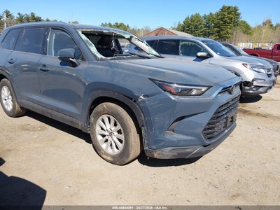 TOYOTA GRAND HIGHLANDER 2024
