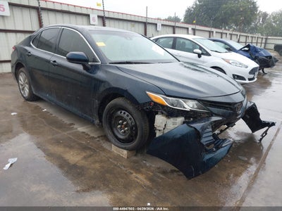 TOYOTA CAMRY 2018