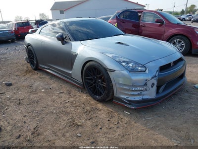 NISSAN GT-R 2013
