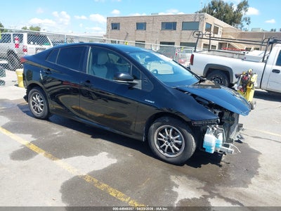 TOYOTA PRIUS 2021